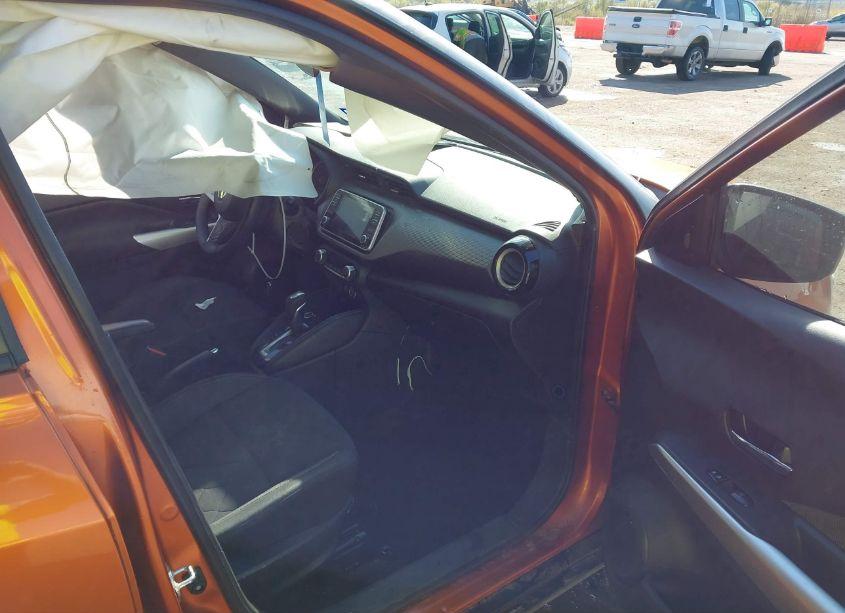 Photo 5 of 2020 Nissan Kicks SV XTRONIC CVT (VIN 3N1CP5CV6LL552965)