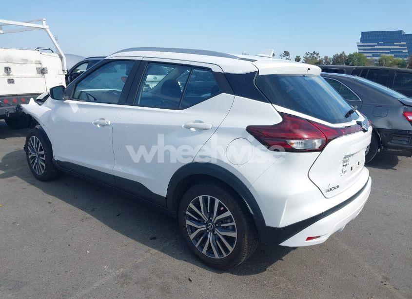 Photo 3 of 2021 Nissan Kicks SV XTRONIC CVT (VIN 3N1CP5CV6ML470882)