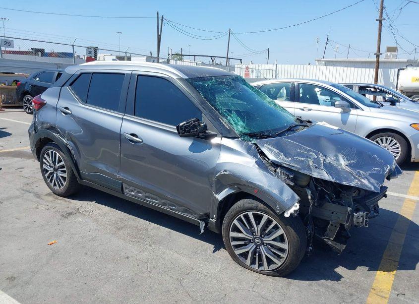 2021 Nissan Kicks SV XTRONIC CVT (VIN 3N1CP5CV6ML471871) main photo