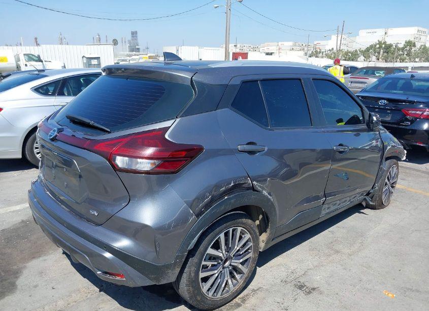 Photo 4 of 2021 Nissan Kicks SV XTRONIC CVT (VIN 3N1CP5CV6ML471871)