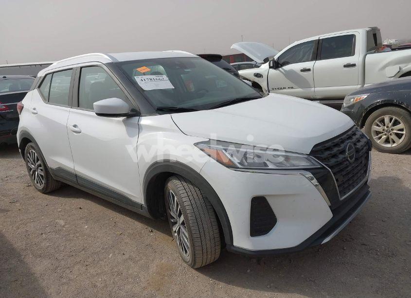 2021 Nissan Kicks SV XTRONIC CVT (VIN 3N1CP5CV6ML480697) main photo