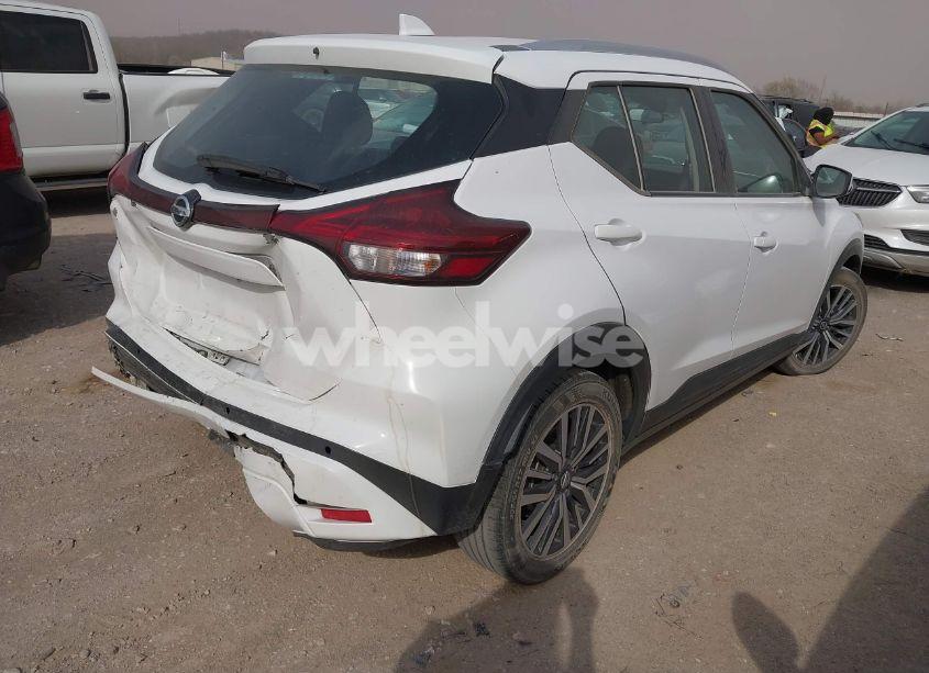 Photo 4 of 2021 Nissan Kicks SV XTRONIC CVT (VIN 3N1CP5CV6ML480697)