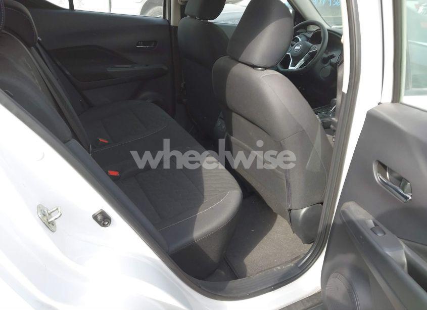 Photo 8 of 2021 Nissan Kicks SV XTRONIC CVT (VIN 3N1CP5CV6ML480697)