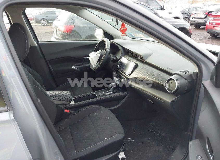 Photo 5 of 2021 Nissan Kicks SV XTRONIC CVT (VIN 3N1CP5CV6ML529185)