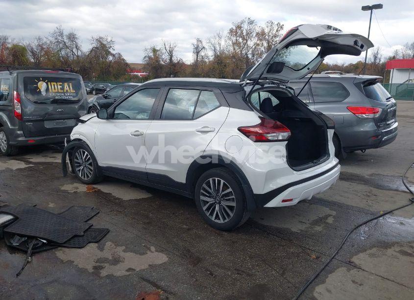 Photo 3 of 2021 Nissan Kicks SV (VIN 3N1CP5CV6ML564518)