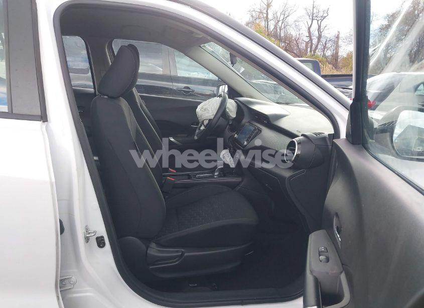 Photo 5 of 2021 Nissan Kicks SV (VIN 3N1CP5CV6ML564518)