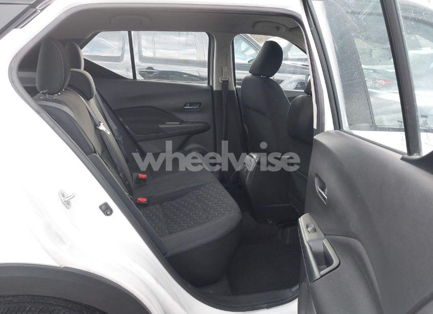 Photo 8 of 2021 Nissan Kicks SV (VIN 3N1CP5CV6ML564518)