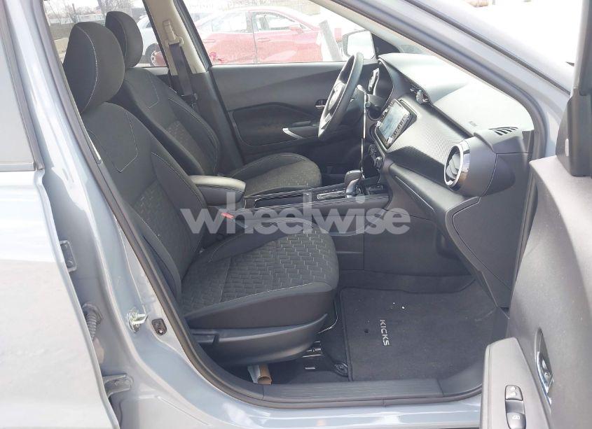Photo 5 of 2022 Nissan Kicks SV XTRONIC CVT (VIN 3N1CP5CV6NL520147)