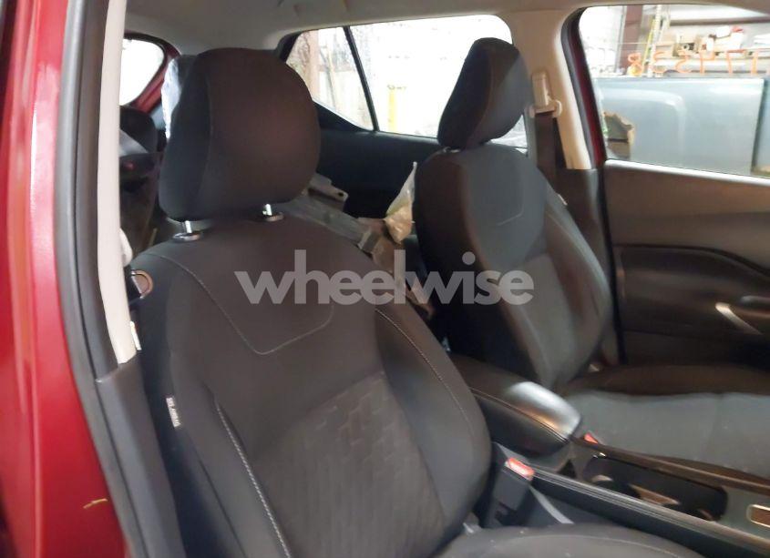 Photo 8 of 2022 Nissan Kicks SV XTRONIC CVT (VIN 3N1CP5CV6NL527938)