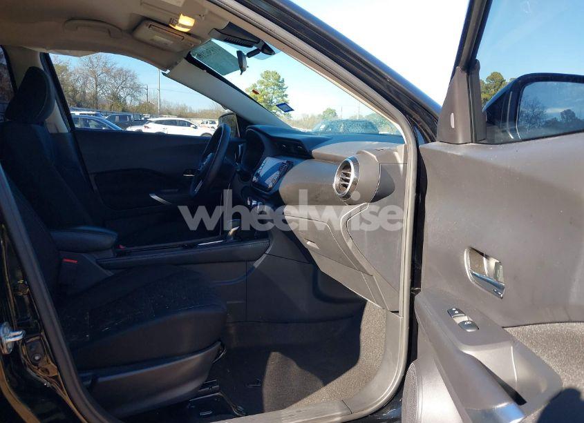 Photo 5 of 2023 Nissan Kicks SV XTRONIC CVT (VIN 3N1CP5CV6PL467713)