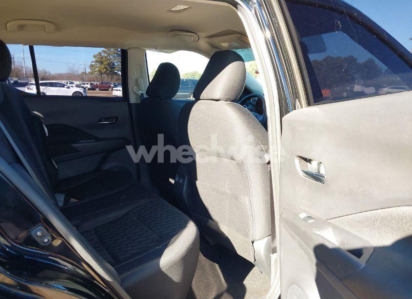 Photo 8 of 2023 Nissan Kicks SV XTRONIC CVT (VIN 3N1CP5CV6PL467713)