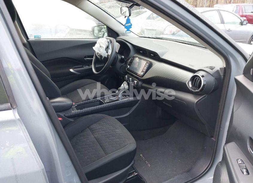 Photo 5 of 2023 Nissan Kicks SV XTRONIC CVT (VIN 3N1CP5CV6PL500354)