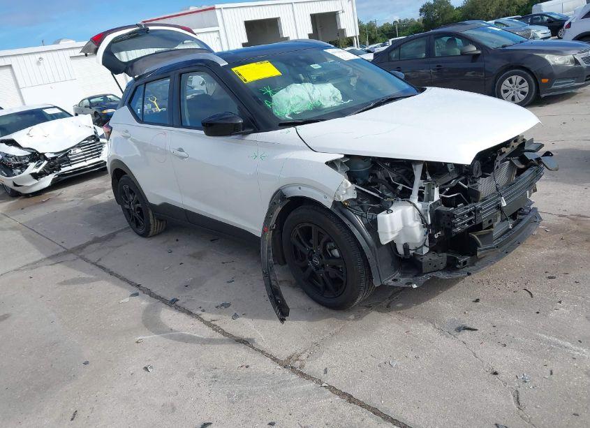 2023 Nissan Kicks SV XTRONIC CVT (VIN 3N1CP5CV6PL521253) main photo