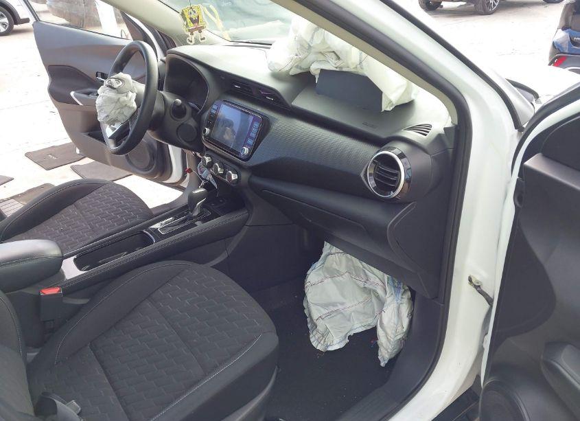 Photo 5 of 2023 Nissan Kicks SV XTRONIC CVT (VIN 3N1CP5CV6PL521253)