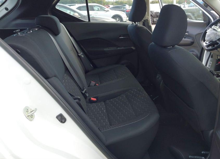 Photo 8 of 2023 Nissan Kicks SV XTRONIC CVT (VIN 3N1CP5CV6PL521253)