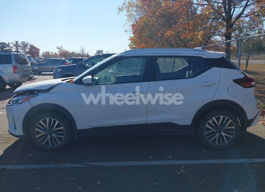 Photo 14 of 2023 Nissan Kicks SV XTRONIC CVT (VIN 3N1CP5CV6PL536836)