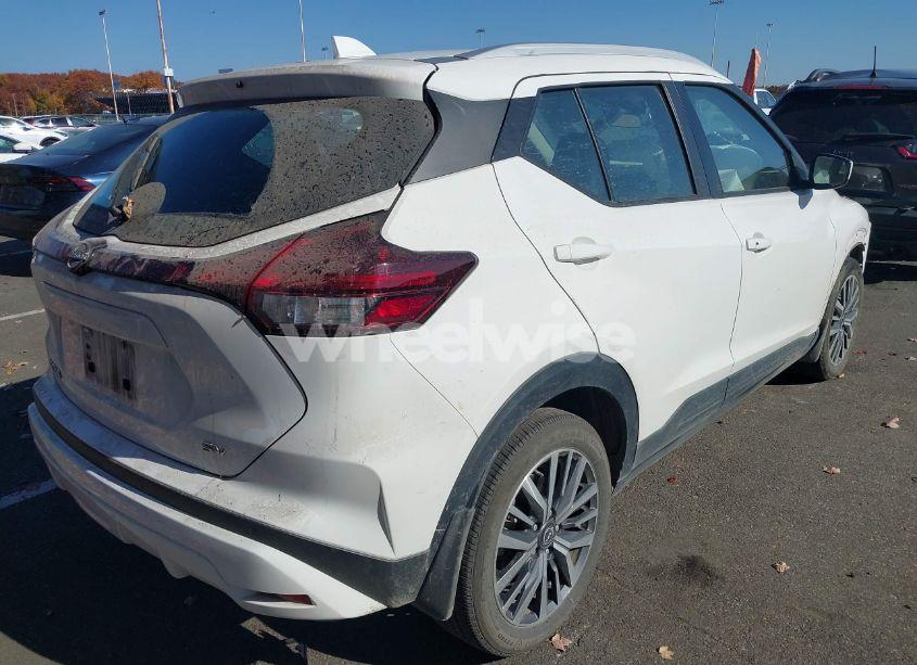 Photo 4 of 2023 Nissan Kicks SV XTRONIC CVT (VIN 3N1CP5CV6PL536836)