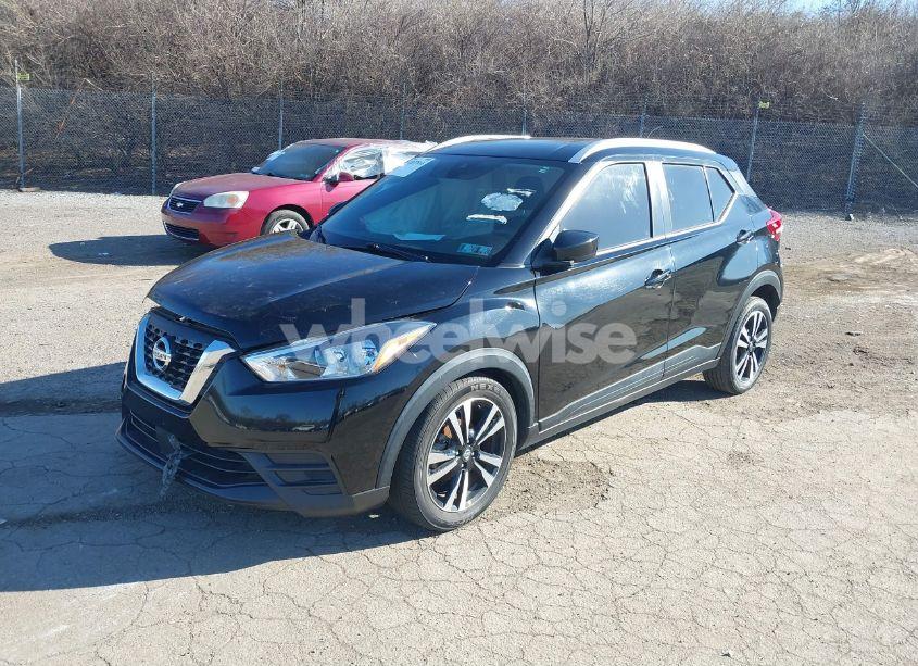 Photo 2 of 2020 Nissan Kicks SV XTRONIC CVT (VIN 3N1CP5CV7LL487897)