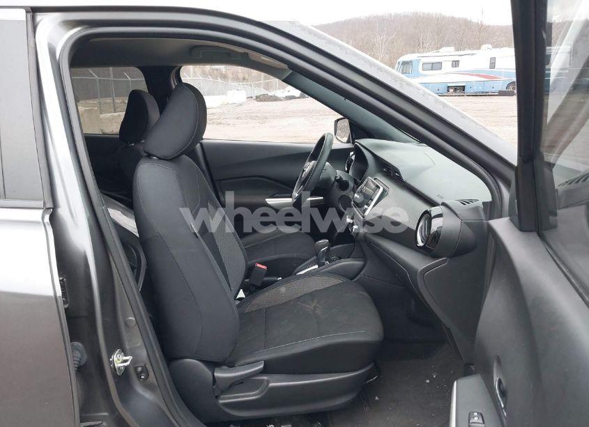 Photo 5 of 2020 Nissan Kicks SV XTRONIC CVT (VIN 3N1CP5CV7LL525824)