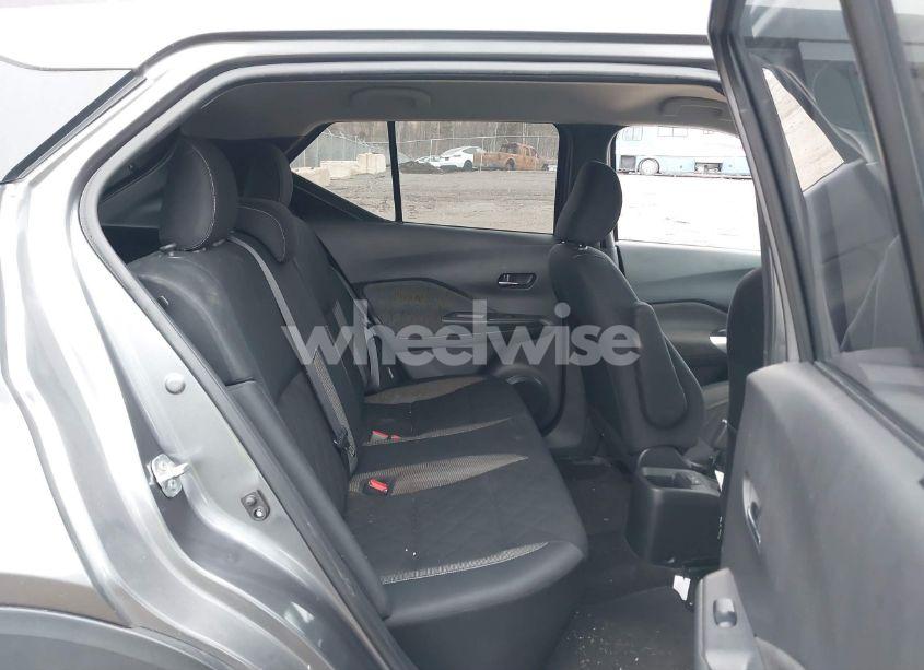 Photo 8 of 2020 Nissan Kicks SV XTRONIC CVT (VIN 3N1CP5CV7LL525824)