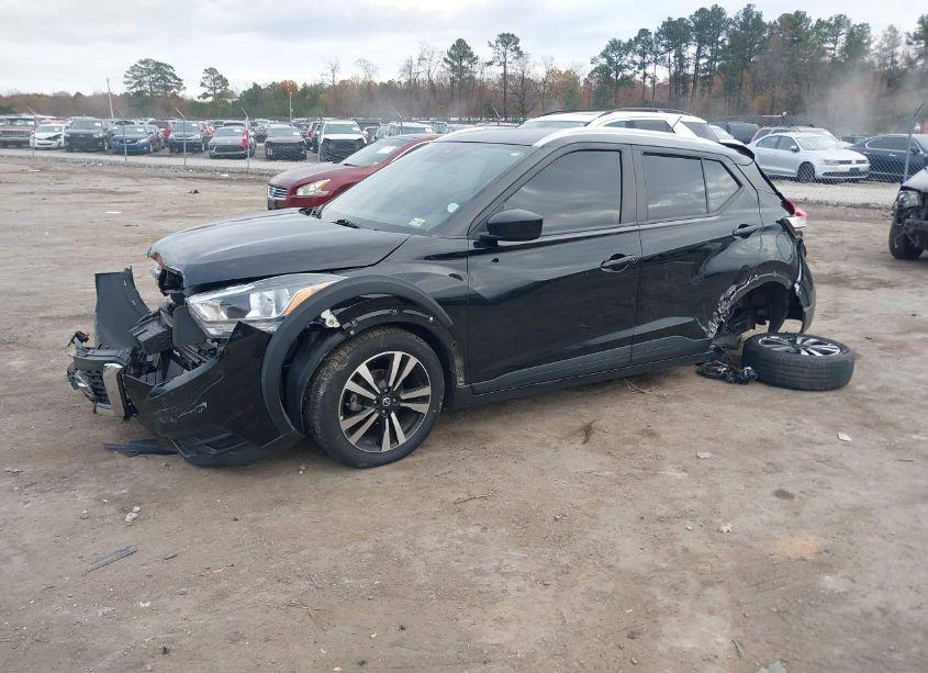 Photo 2 of 2020 Nissan Kicks SV XTRONIC CVT (VIN 3N1CP5CV7LL527010)