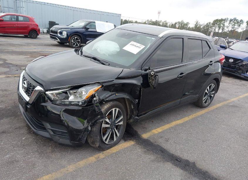 Photo 2 of 2020 Nissan Kicks SV XTRONIC CVT (VIN 3N1CP5CV7LL528254)