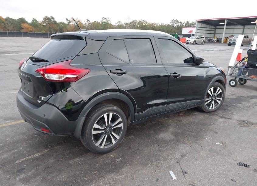 Photo 4 of 2020 Nissan Kicks SV XTRONIC CVT (VIN 3N1CP5CV7LL528254)