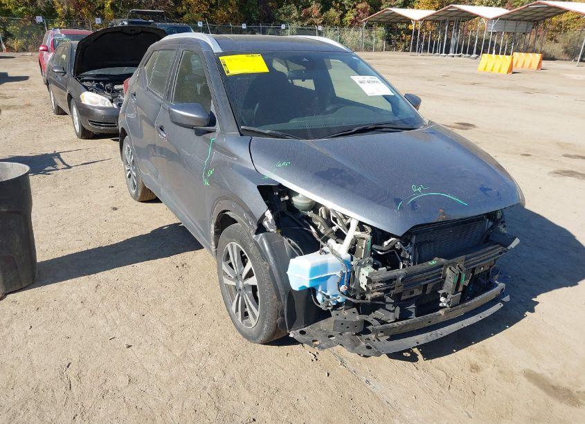 2020 Nissan Kicks SV XTRONIC CVT (VIN 3N1CP5CV7LL540016) main photo