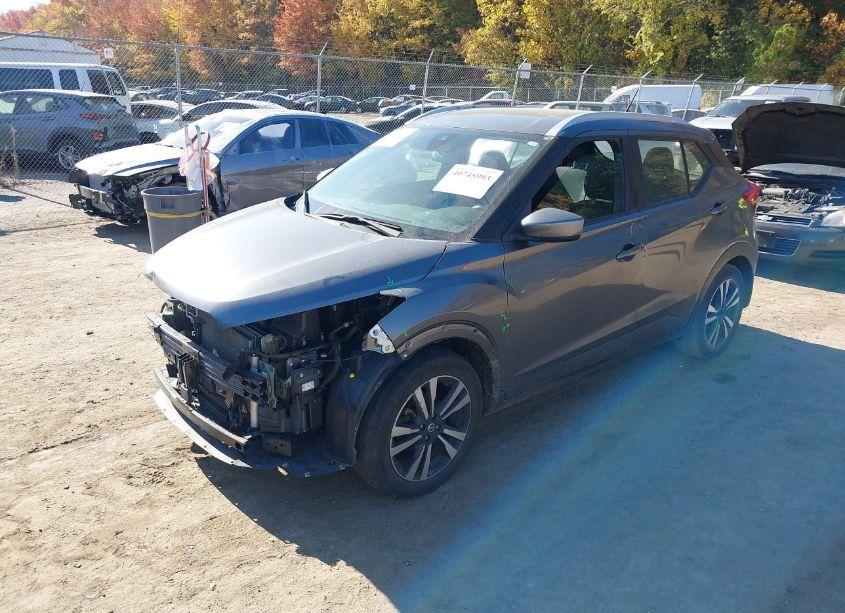 Photo 2 of 2020 Nissan Kicks SV XTRONIC CVT (VIN 3N1CP5CV7LL540016)