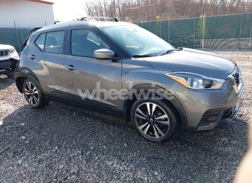 2020 Nissan Kicks SV XTRONIC CVT (VIN 3N1CP5CV7LL546690) main photo