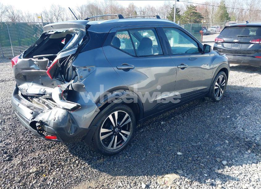 Photo 4 of 2020 Nissan Kicks SV XTRONIC CVT (VIN 3N1CP5CV7LL546690)