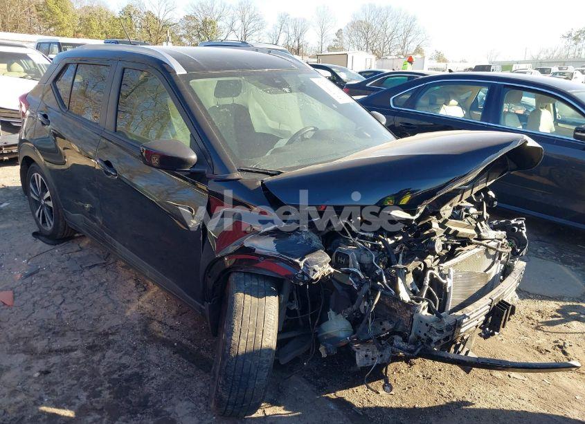 2020 Nissan Kicks SV XTRONIC CVT (VIN 3N1CP5CV7LL556796) main photo