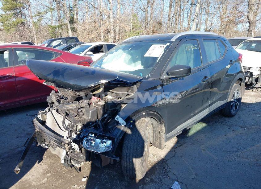 Photo 2 of 2020 Nissan Kicks SV XTRONIC CVT (VIN 3N1CP5CV7LL556796)