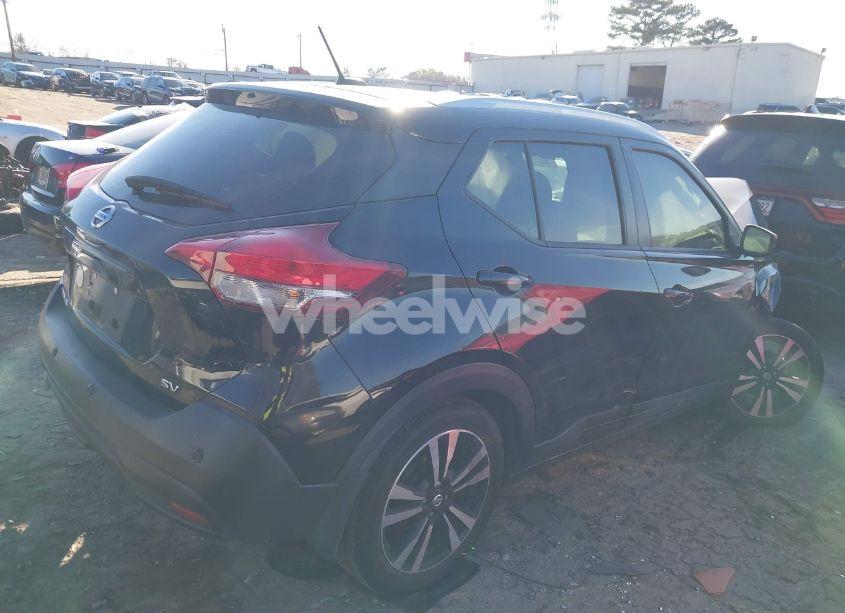 Photo 4 of 2020 Nissan Kicks SV XTRONIC CVT (VIN 3N1CP5CV7LL556796)