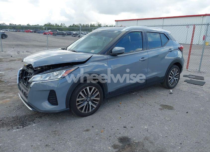 Photo 2 of 2021 Nissan Kicks SV XTRONIC CVT (VIN 3N1CP5CV7ML525730)