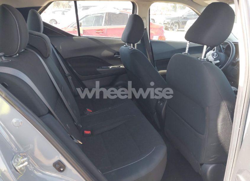 Photo 8 of 2022 Nissan Kicks SV XTRONIC CVT (VIN 3N1CP5CV7NL522750)