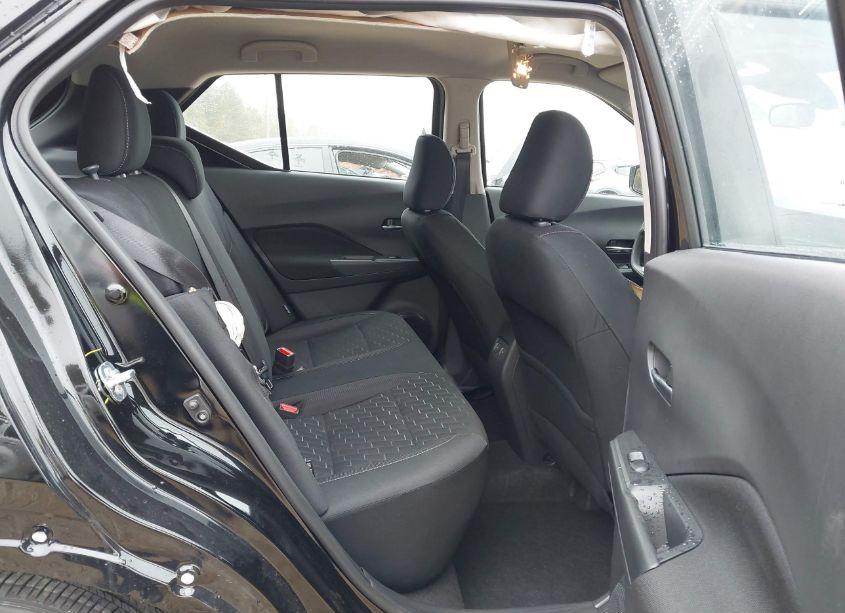 Photo 8 of 2024 Nissan Kicks SV XTRONIC CVT (VIN 3N1CP5CV7RL556936)