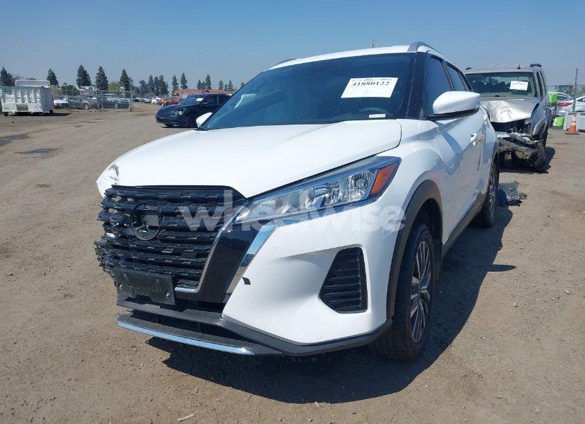 Photo 2 of 2024 Nissan Kicks SV XTRONIC CVT (VIN 3N1CP5CV7RL573977)