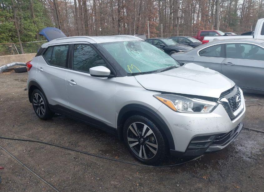 2020 Nissan Kicks SV XTRONIC CVT (VIN 3N1CP5CV8LL484071) main photo