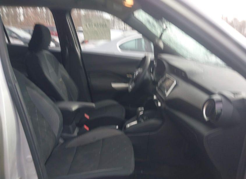 Photo 5 of 2020 Nissan Kicks SV XTRONIC CVT (VIN 3N1CP5CV8LL484071)