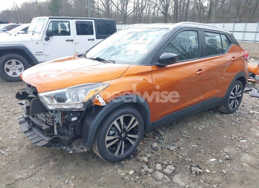 Photo 2 of 2020 Nissan Kicks SV XTRONIC CVT (VIN 3N1CP5CV8LL505923)