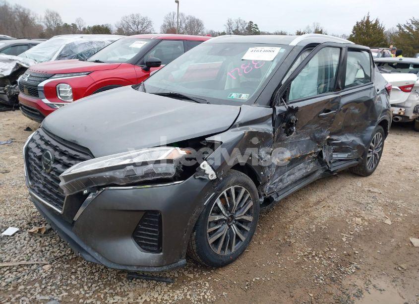 Photo 2 of 2021 Nissan Kicks SV XTRONIC CVT (VIN 3N1CP5CV8ML471788)