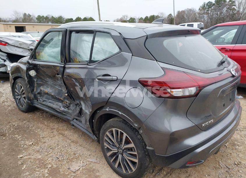 Photo 3 of 2021 Nissan Kicks SV XTRONIC CVT (VIN 3N1CP5CV8ML471788)