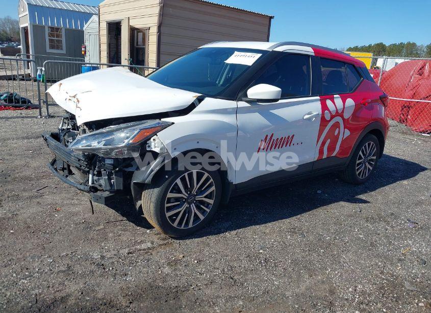 Photo 2 of 2022 Nissan Kicks SV XTRONIC CVT (VIN 3N1CP5CV8NL483151)