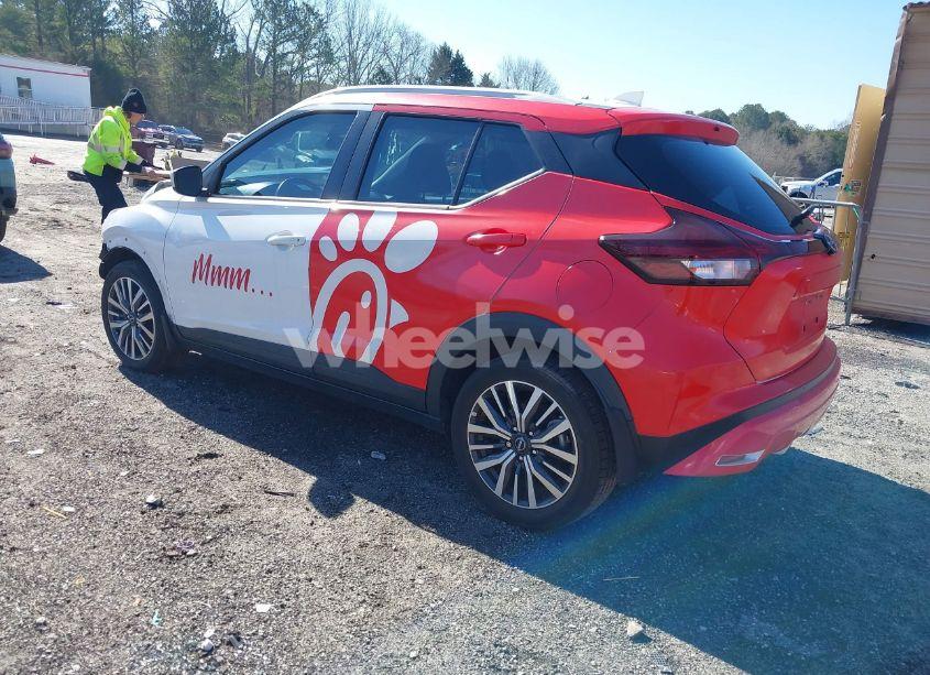 Photo 3 of 2022 Nissan Kicks SV XTRONIC CVT (VIN 3N1CP5CV8NL483151)