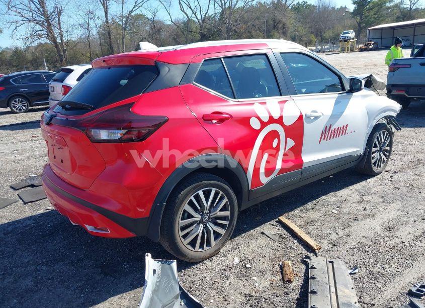 Photo 4 of 2022 Nissan Kicks SV XTRONIC CVT (VIN 3N1CP5CV8NL483151)