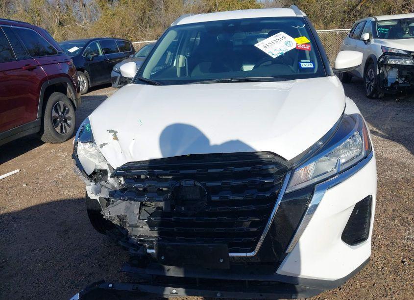 Photo 12 of 2024 Nissan Kicks SV XTRONIC CVT (VIN 3N1CP5CV8RL475122)