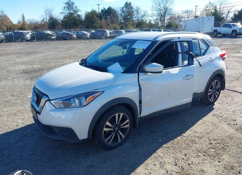 Photo 2 of 2020 Nissan Kicks SV XTRONIC CVT (VIN 3N1CP5CV9LL524593)
