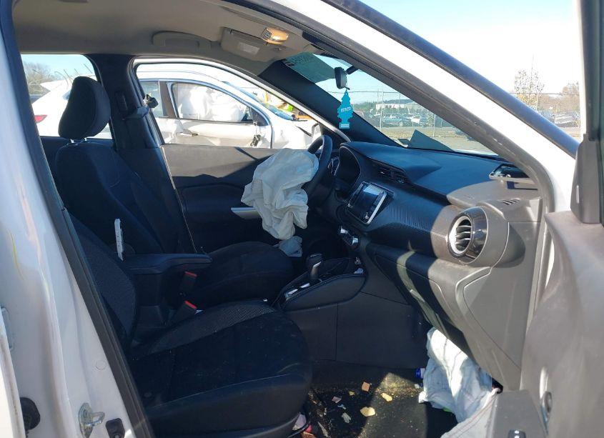 Photo 5 of 2020 Nissan Kicks SV XTRONIC CVT (VIN 3N1CP5CV9LL524593)