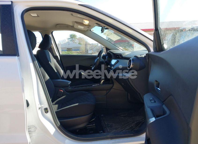 Photo 5 of 2021 Nissan Kicks SV XTRONIC CVT (VIN 3N1CP5CV9ML485943)